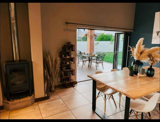 4 BEDROOM PROPERTY TO RENT IN COPPERLEAF ESTATE